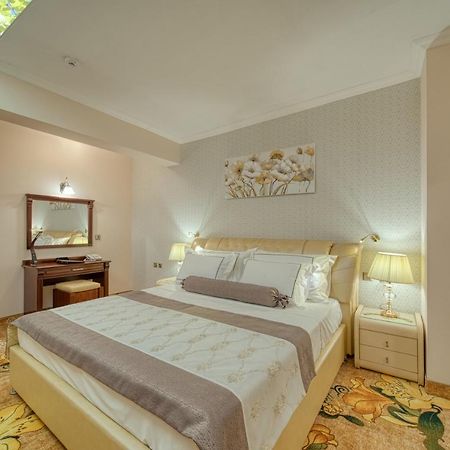 Residence Konstantina Palace カザンラク エクステリア 写真