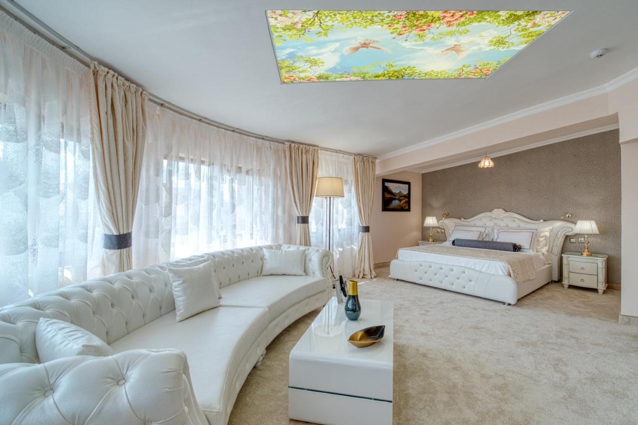 Residence Konstantina Palace カザンラク エクステリア 写真